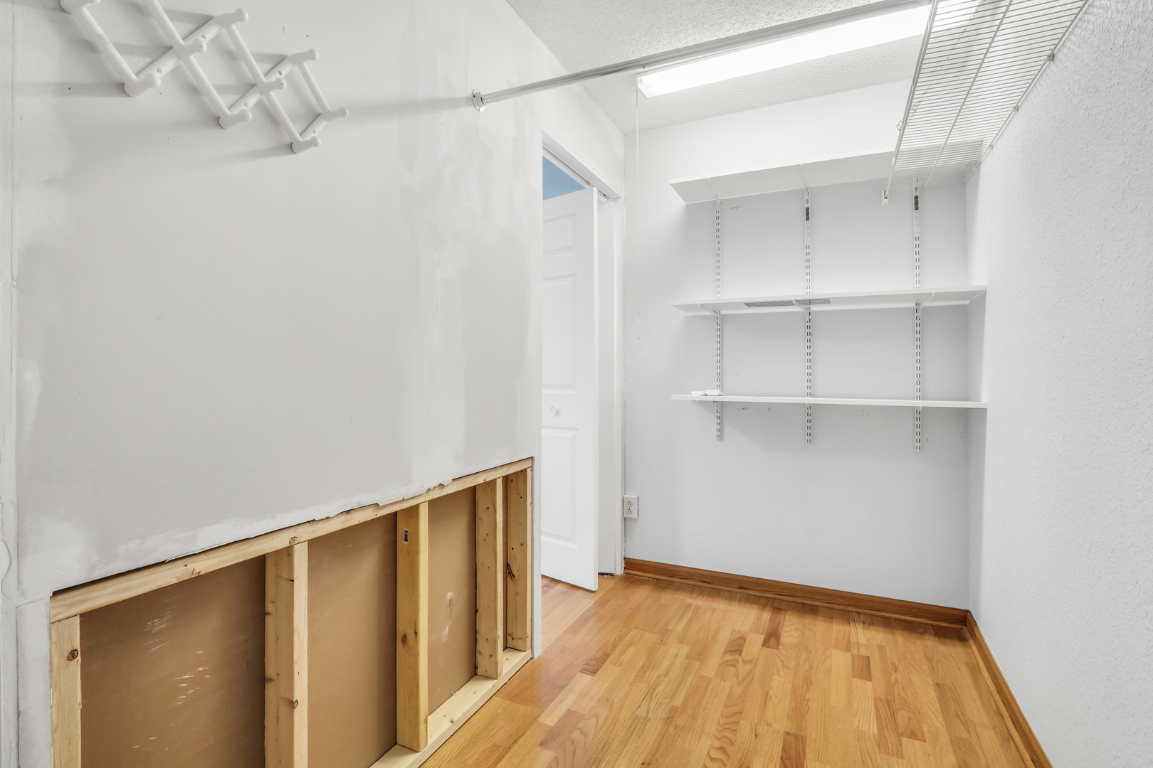 3130 W Monroe Street #201, Waukegan, IL 60085