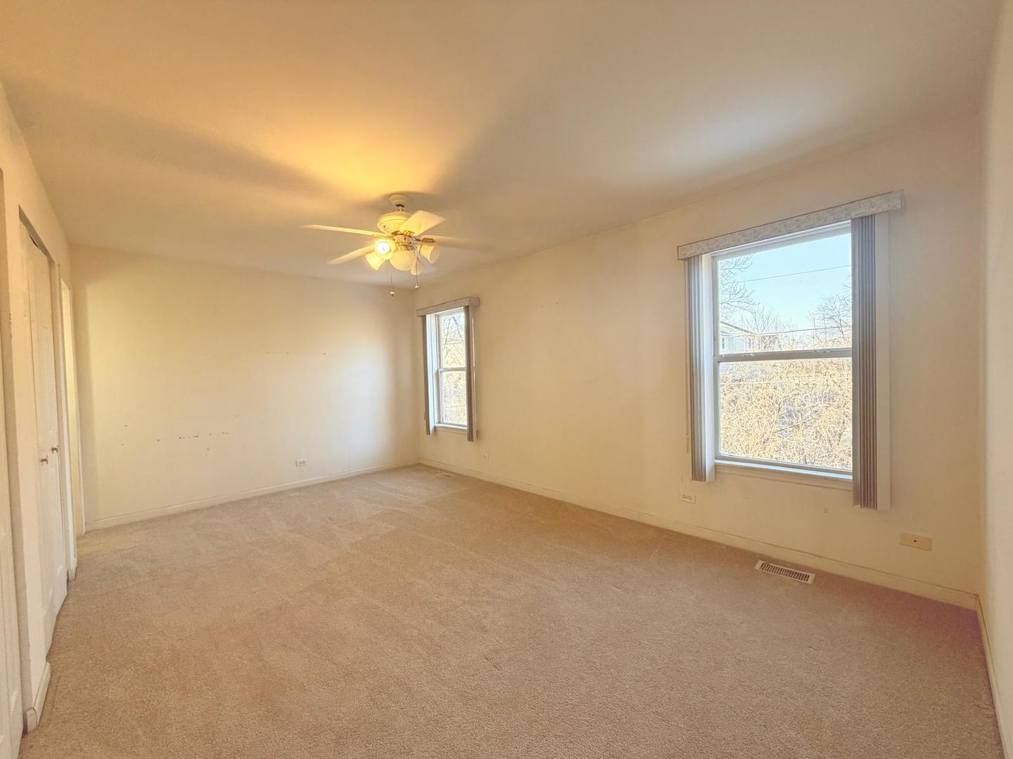 1634 Oak Street, Hanover Park, IL 60133