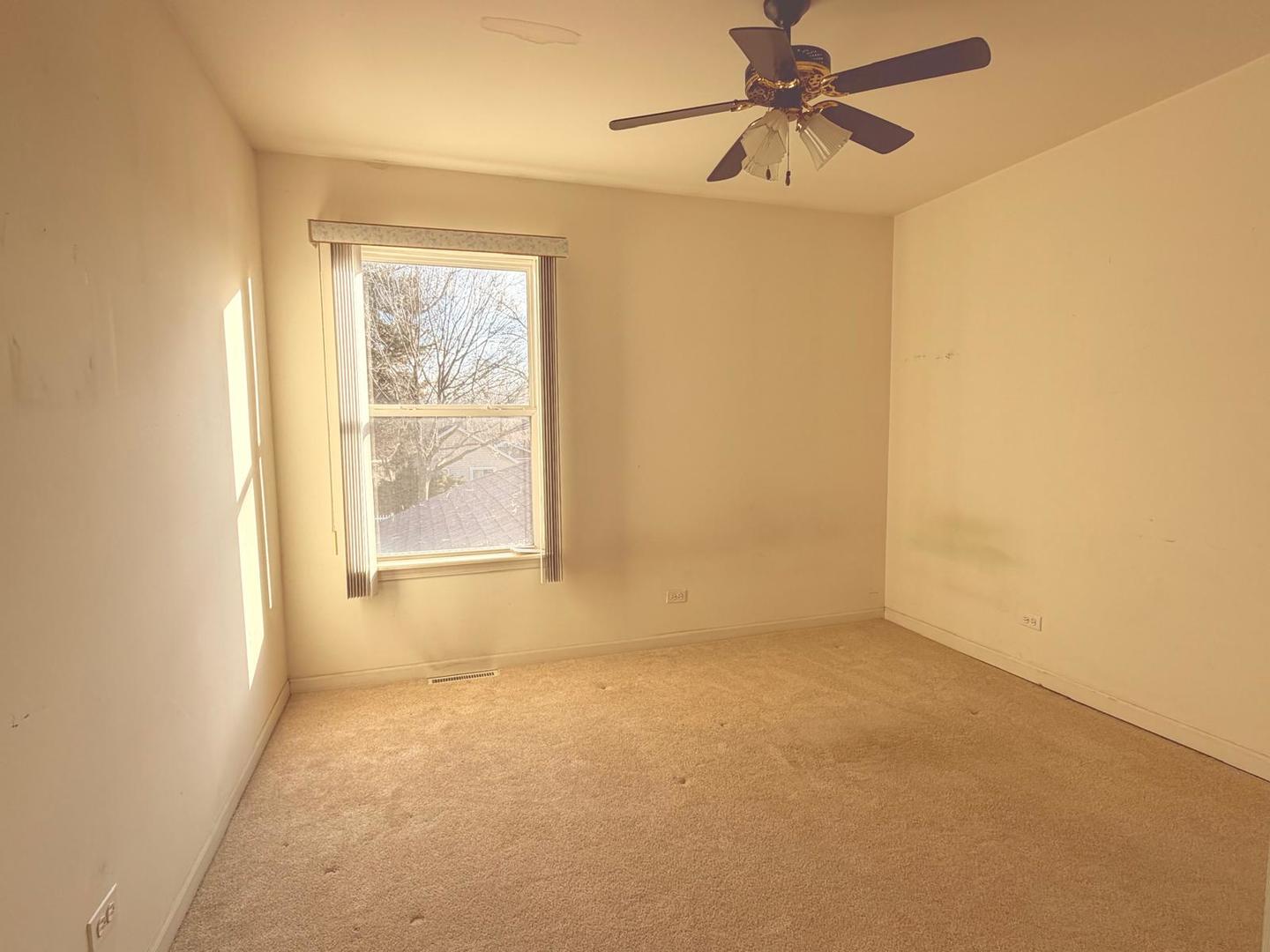 1634 Oak Street, Hanover Park, IL 60133