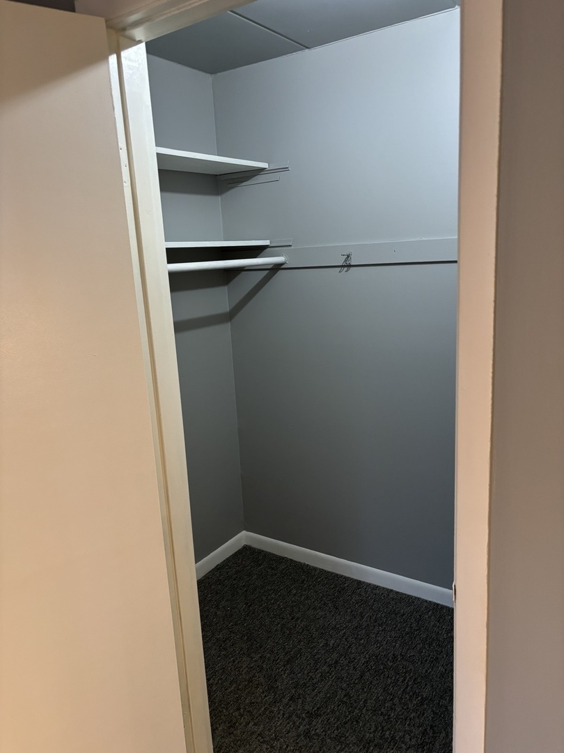 18361 Glen Oak Avenue #1E, Lansing, IL 60438