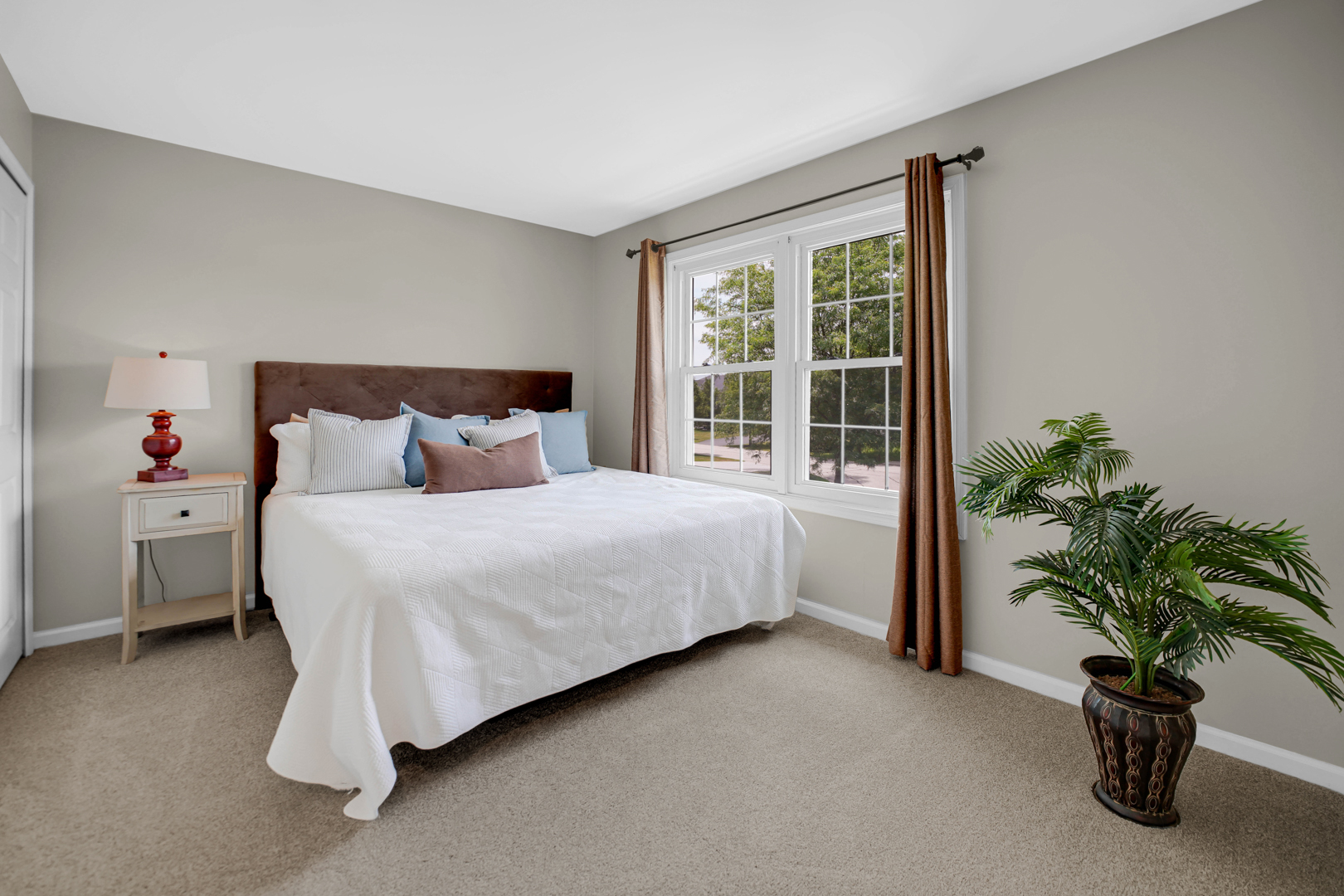 1405 Mallard Lane, Hoffman Estates, IL 60192