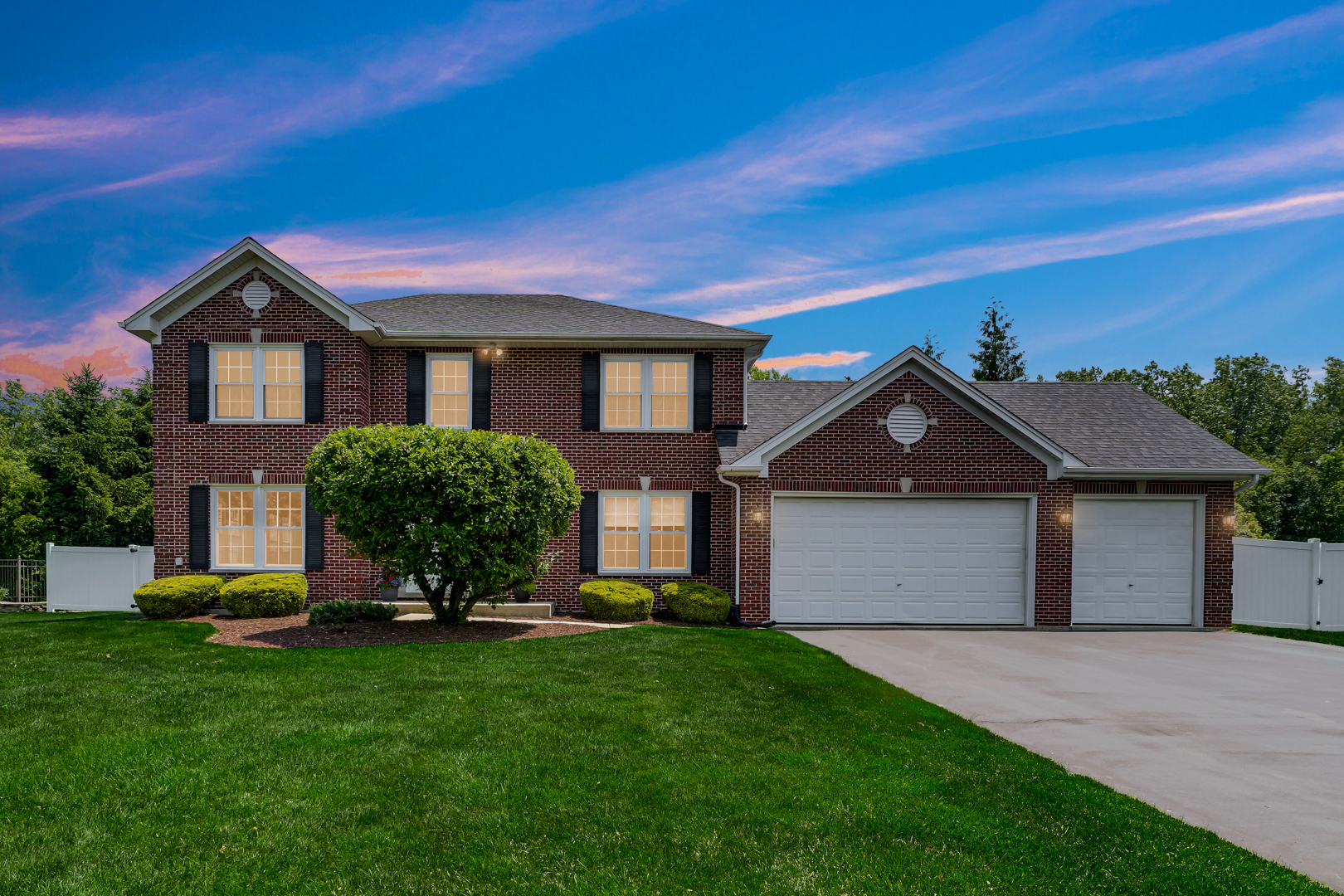 1405 Mallard Lane, Hoffman Estates, IL 60192