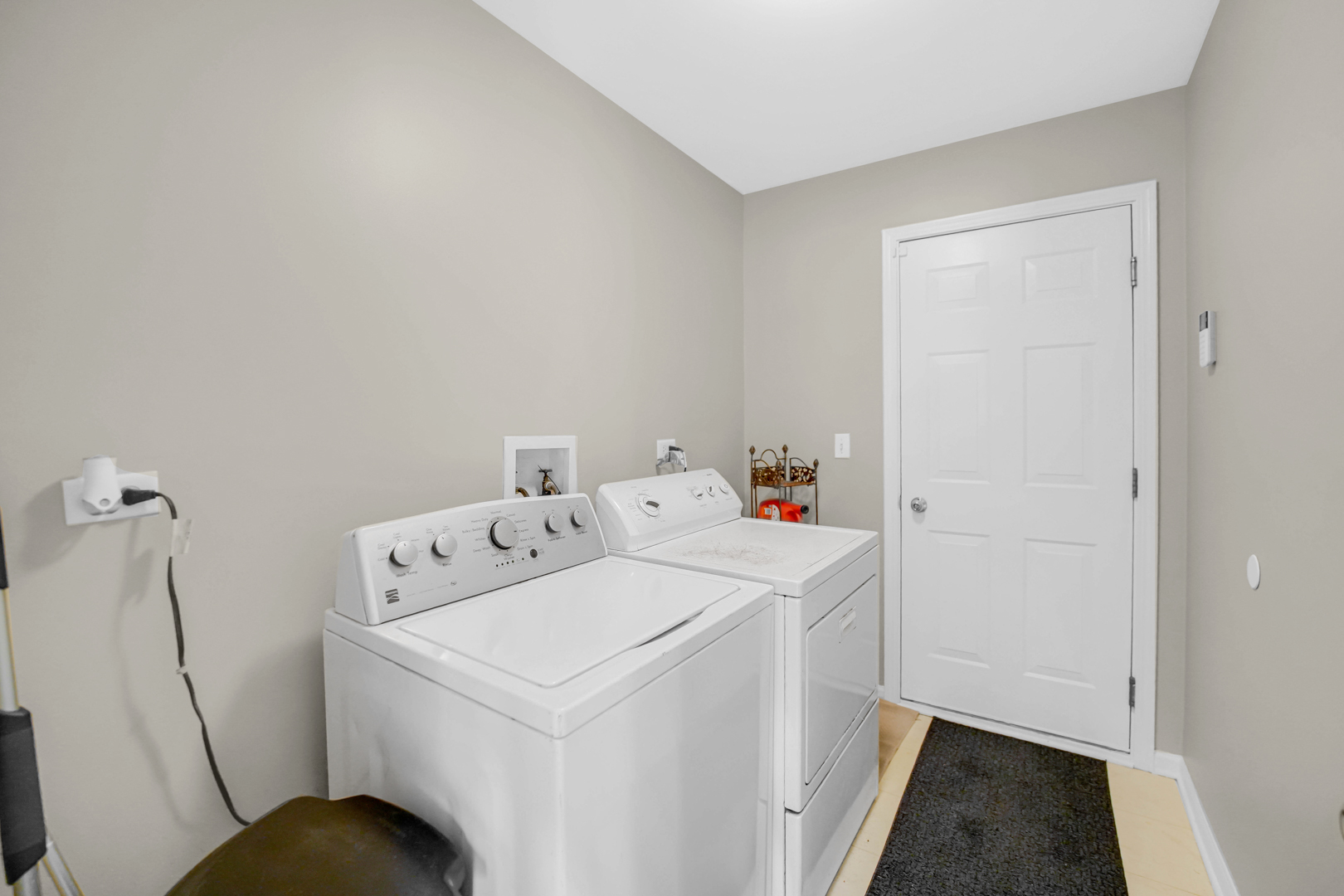 1405 Mallard Lane, Hoffman Estates, IL 60192