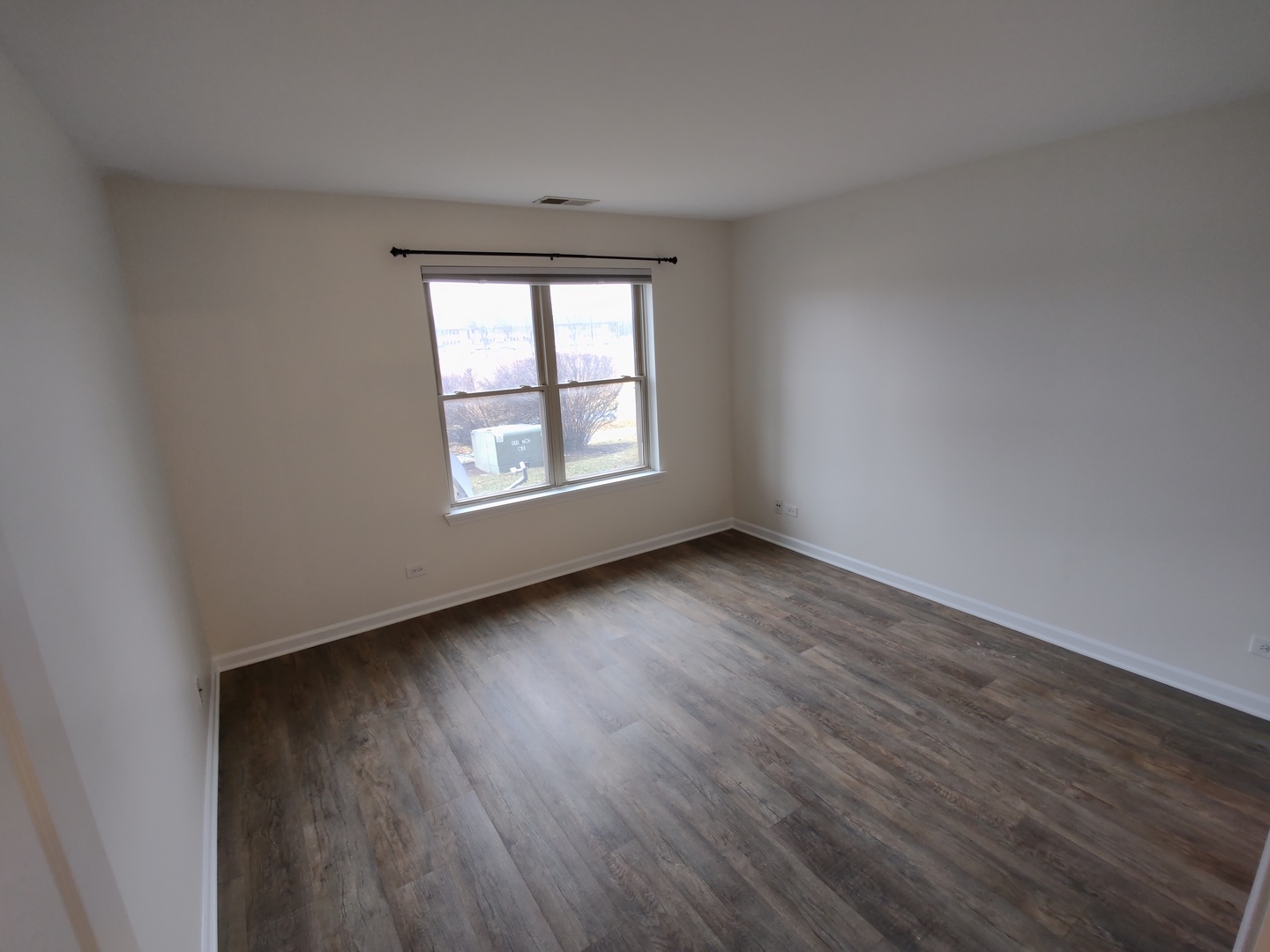 208 Glengarry Drive #104, Bloomingdale, IL 60108