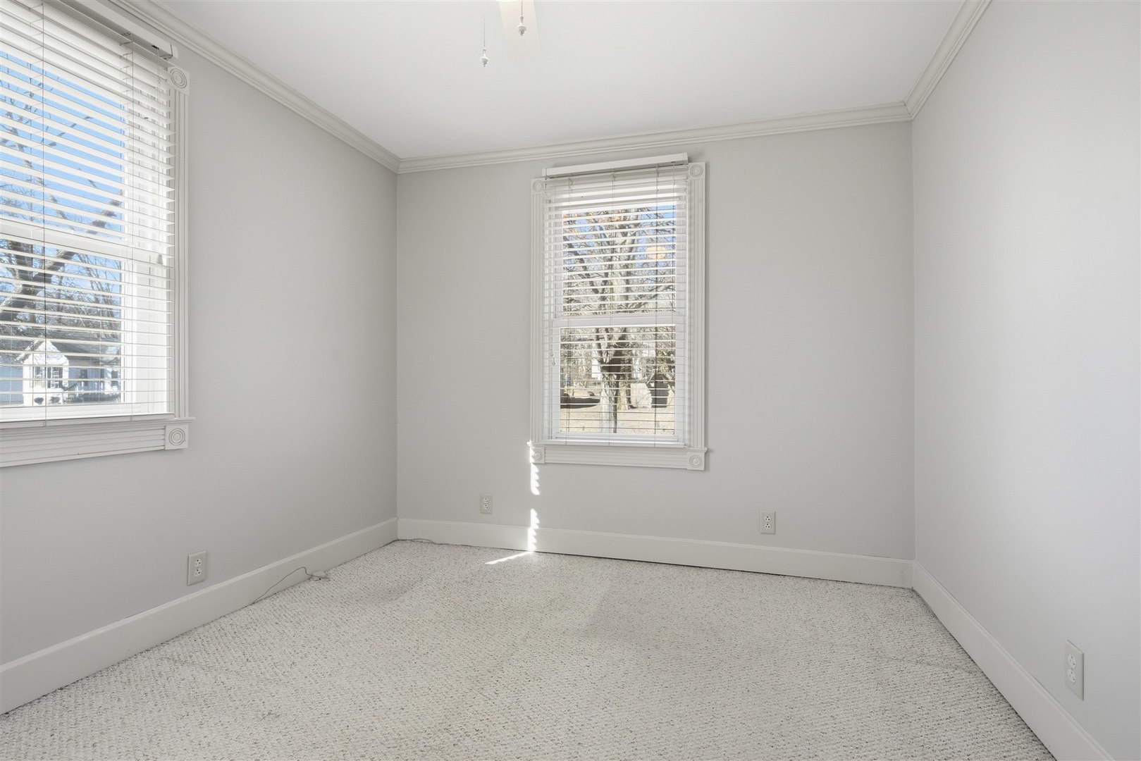 401 S Mclean Street, Bloomington, IL 61701