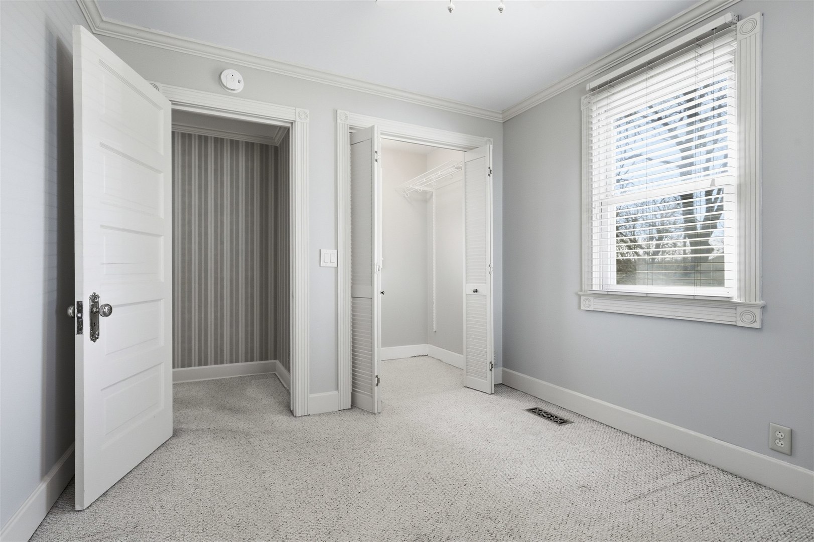 401 S Mclean Street, Bloomington, IL 61701