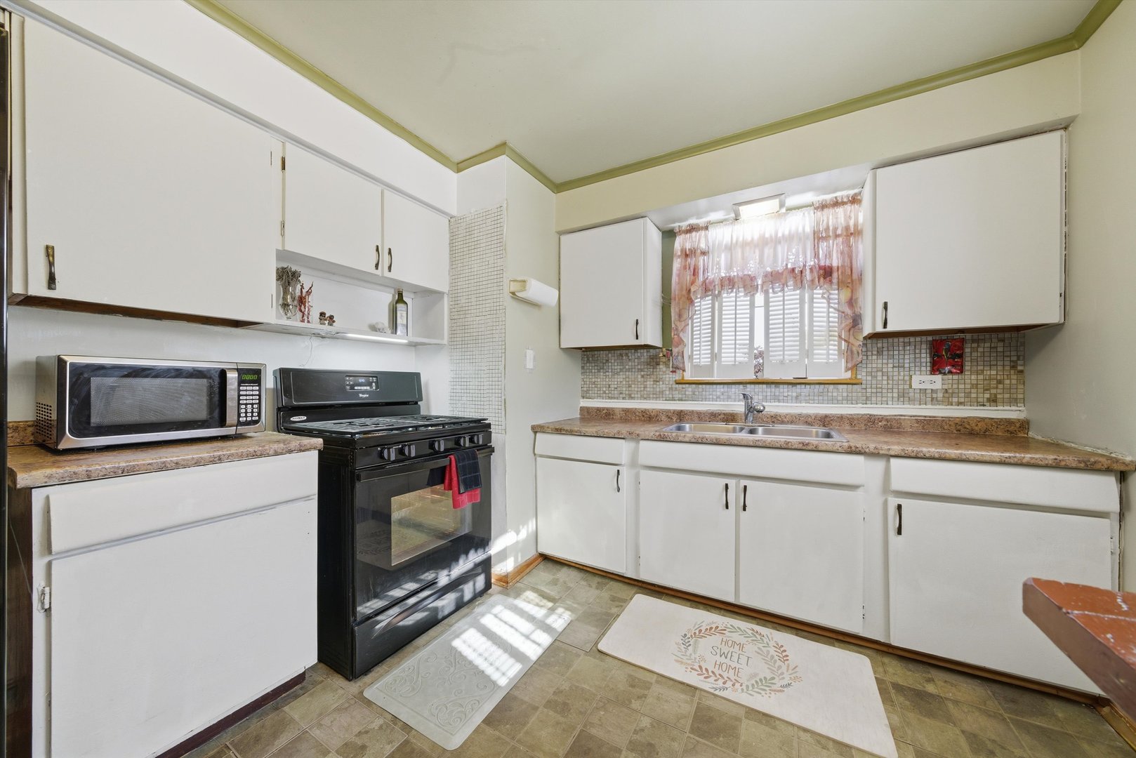 9532 S Green Street, Chicago, IL 60643