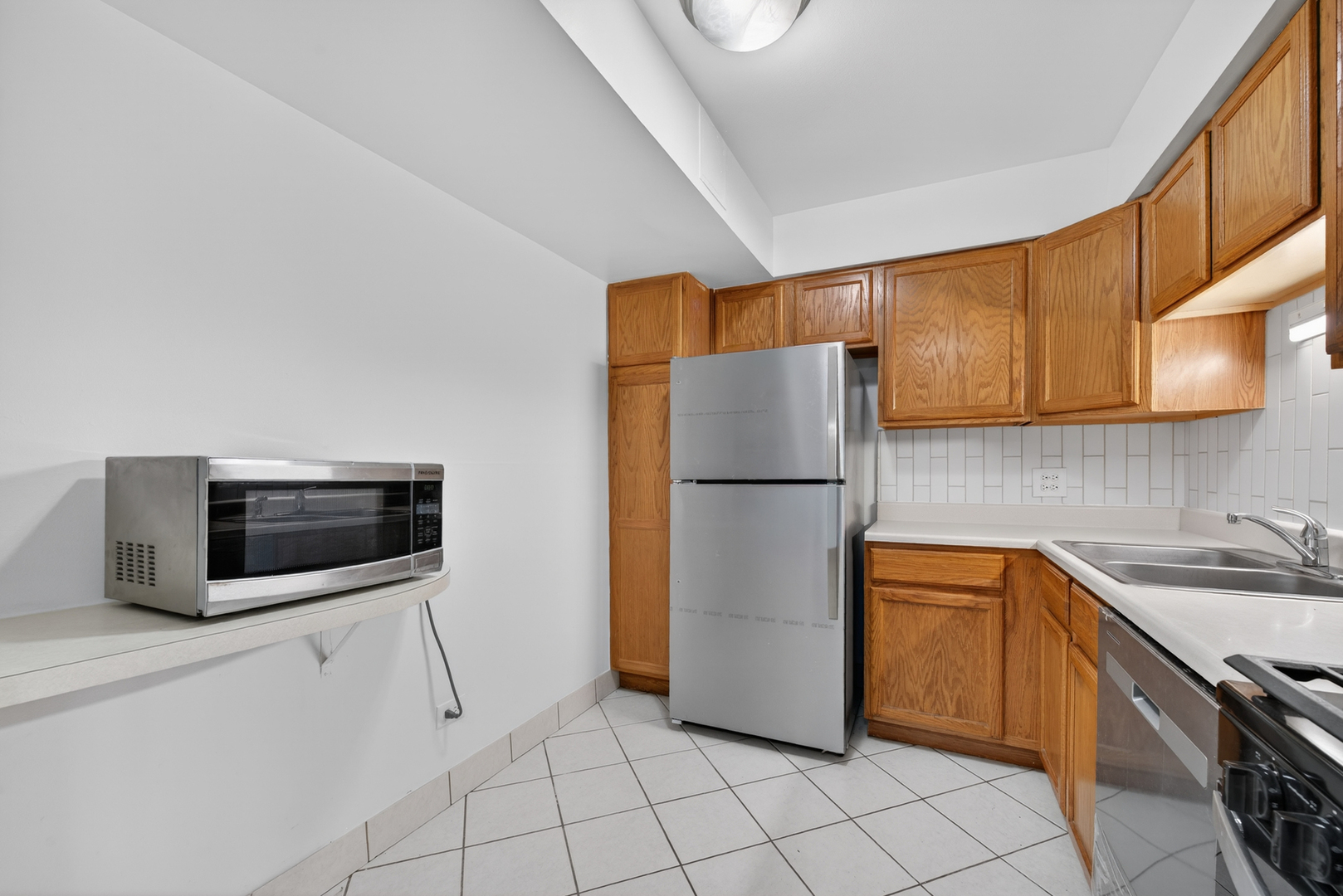 1493 N Winslowe Drive #104, Palatine, IL 60074