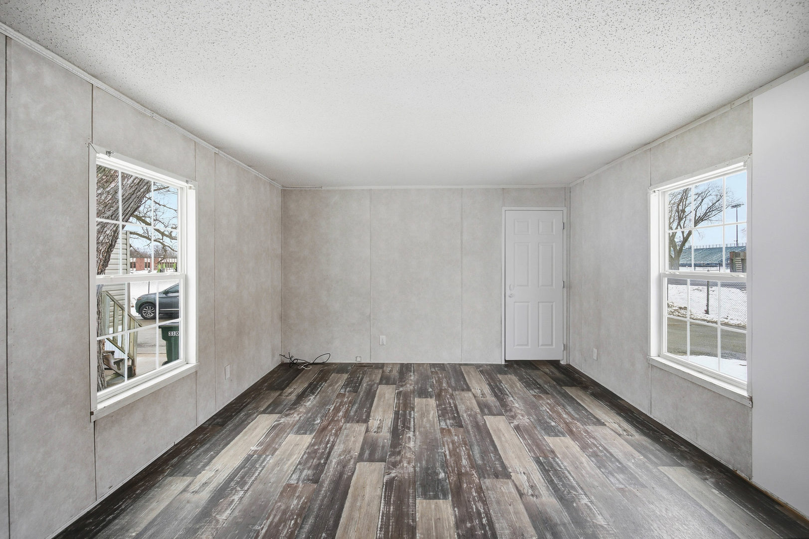 815 E Oakton St Street #311, Des Plaines, IL 60018