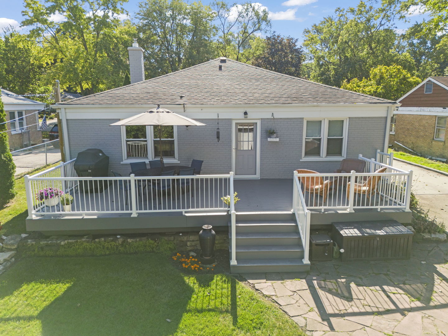 582 Glendale Avenue, Glen Ellyn, IL 60137