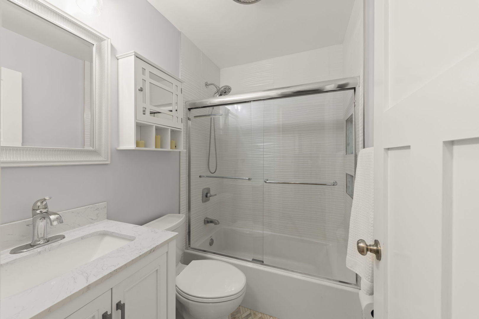 582 Glendale Avenue, Glen Ellyn, IL 60137