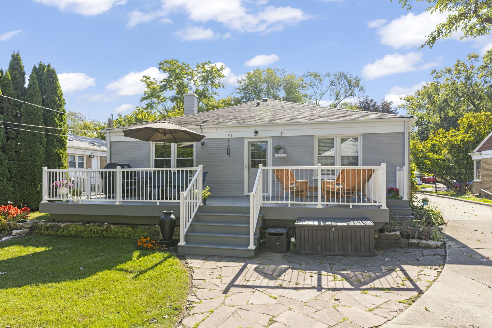 582 Glendale Avenue, Glen Ellyn, IL 60137