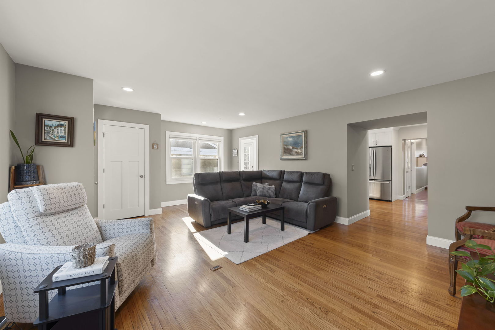 582 Glendale Avenue, Glen Ellyn, IL 60137