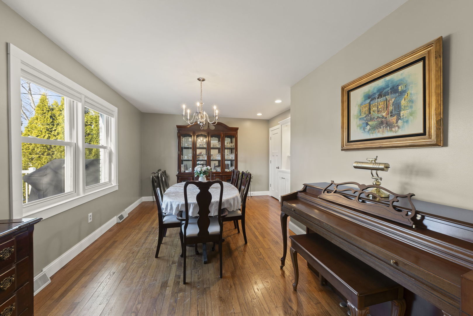 582 Glendale Avenue, Glen Ellyn, IL 60137