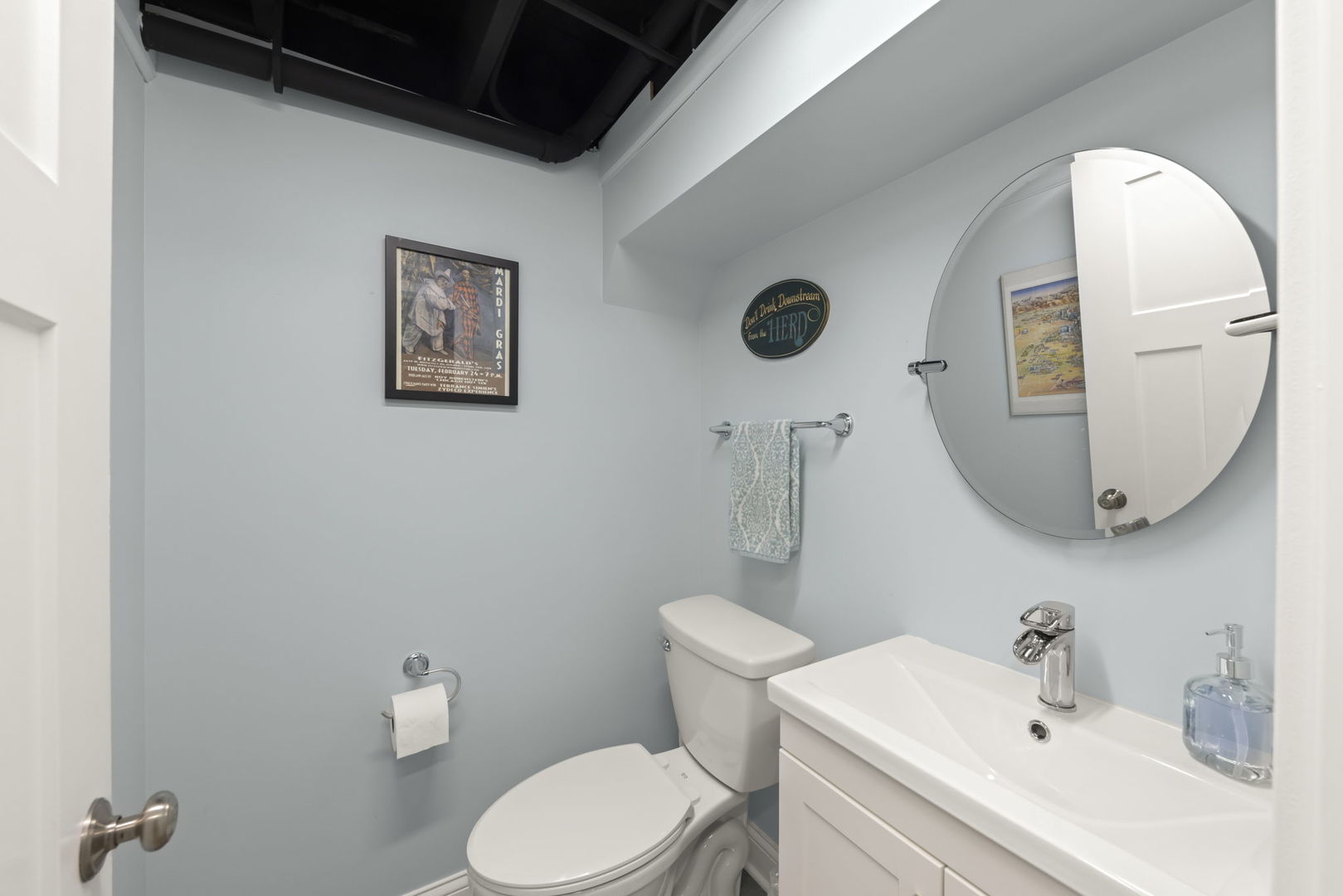 582 Glendale Avenue, Glen Ellyn, IL 60137