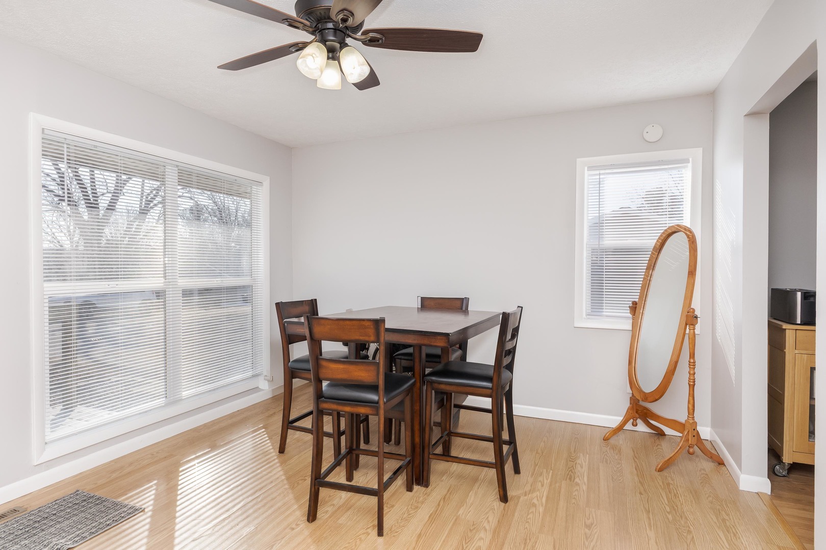 8198 Pine Avenue, Downs, IL 61736