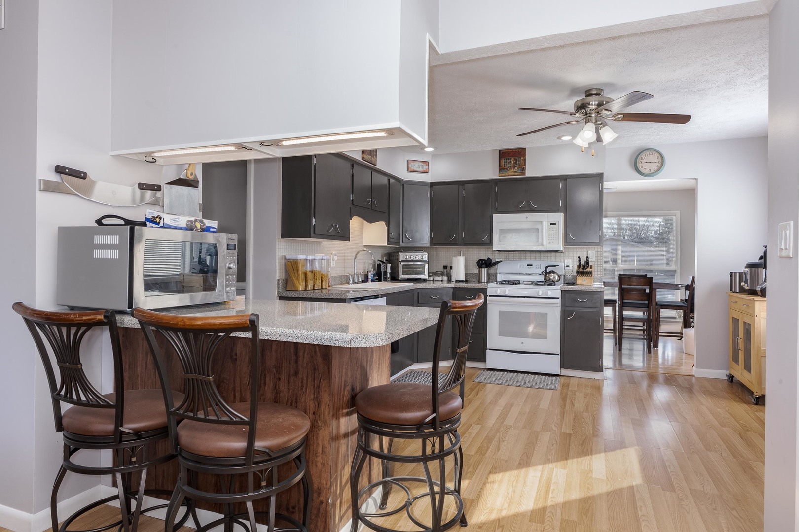 8198 Pine Avenue, Downs, IL 61736