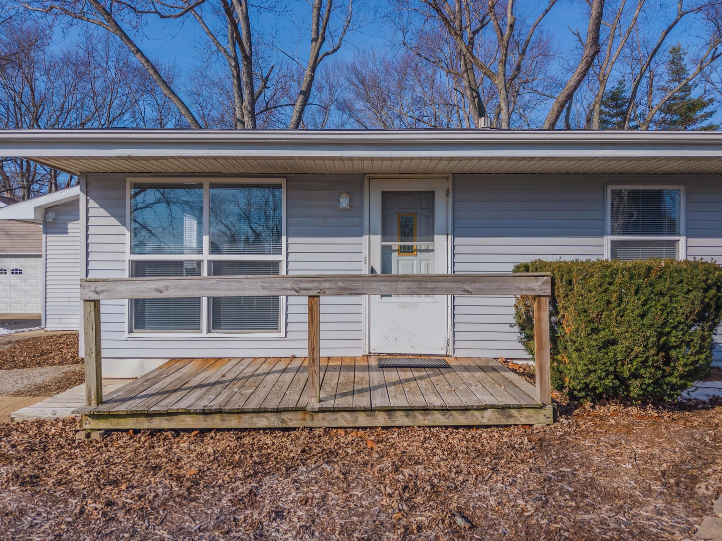 8198 Pine Avenue, Downs, IL 61736