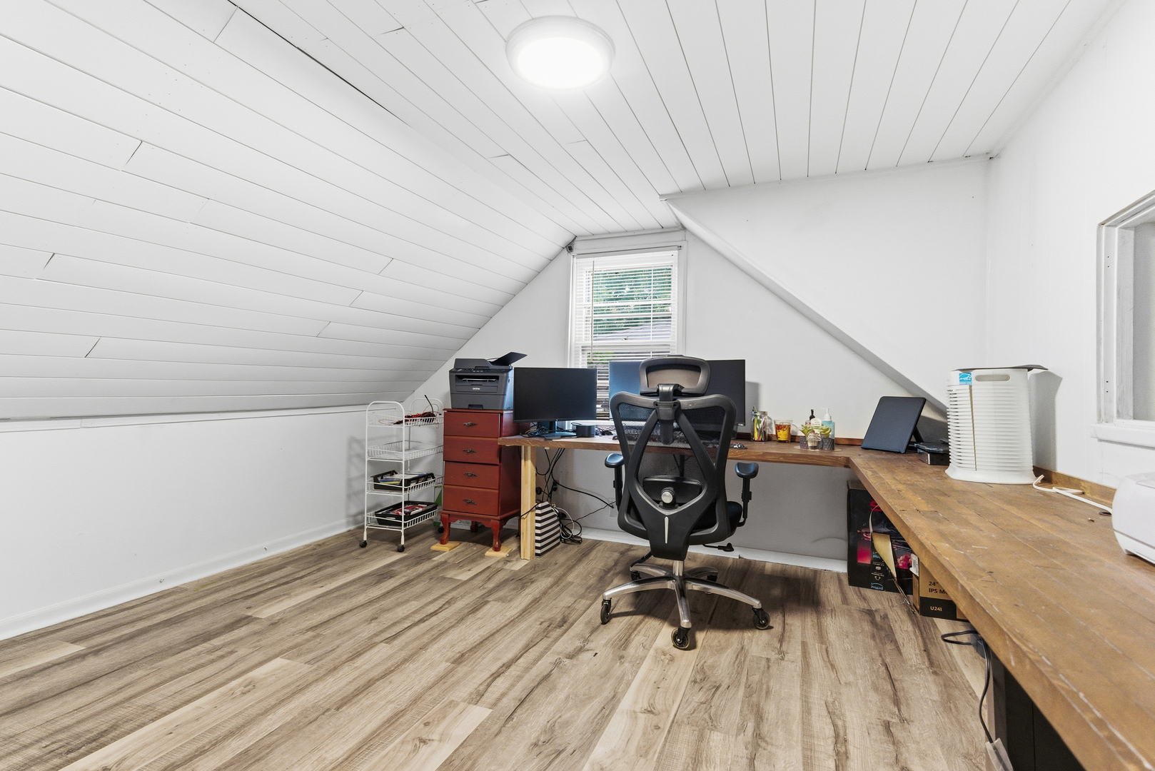 233 E Hawthorne Drive, Round Lake Beach, IL 60073