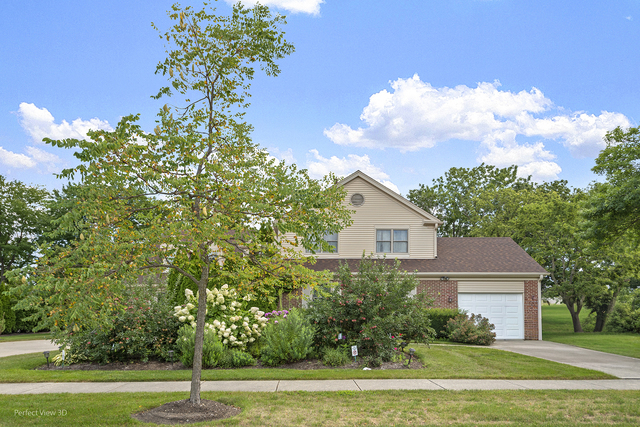 2833 Whispering Oaks Drive, Buffalo Grove, IL 60089