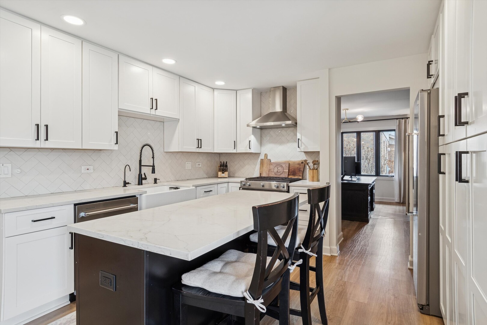 7800 Dorchester Lane, Darien, IL 60561