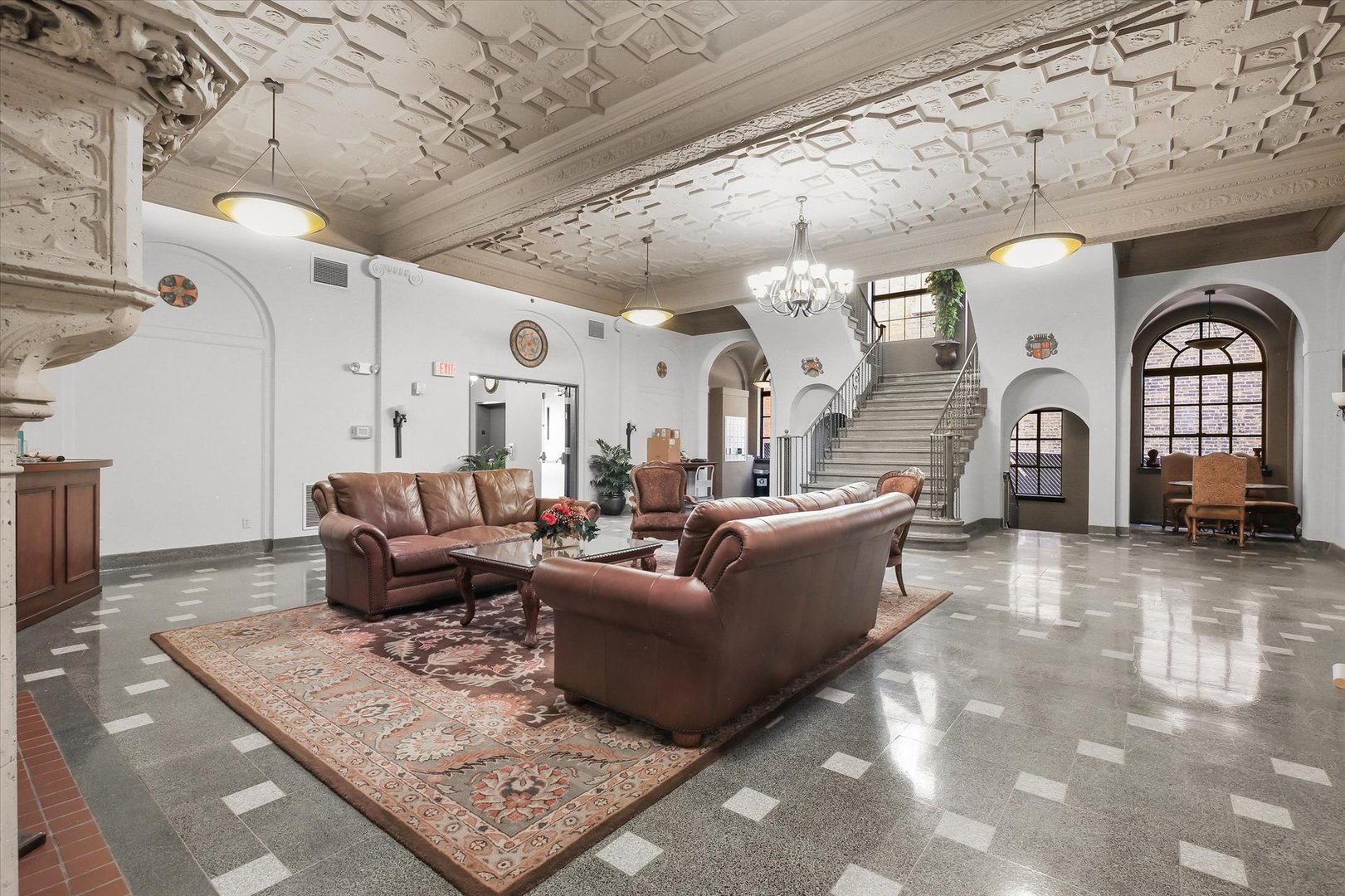 212 N Center Street #202, Bloomington, IL 61701