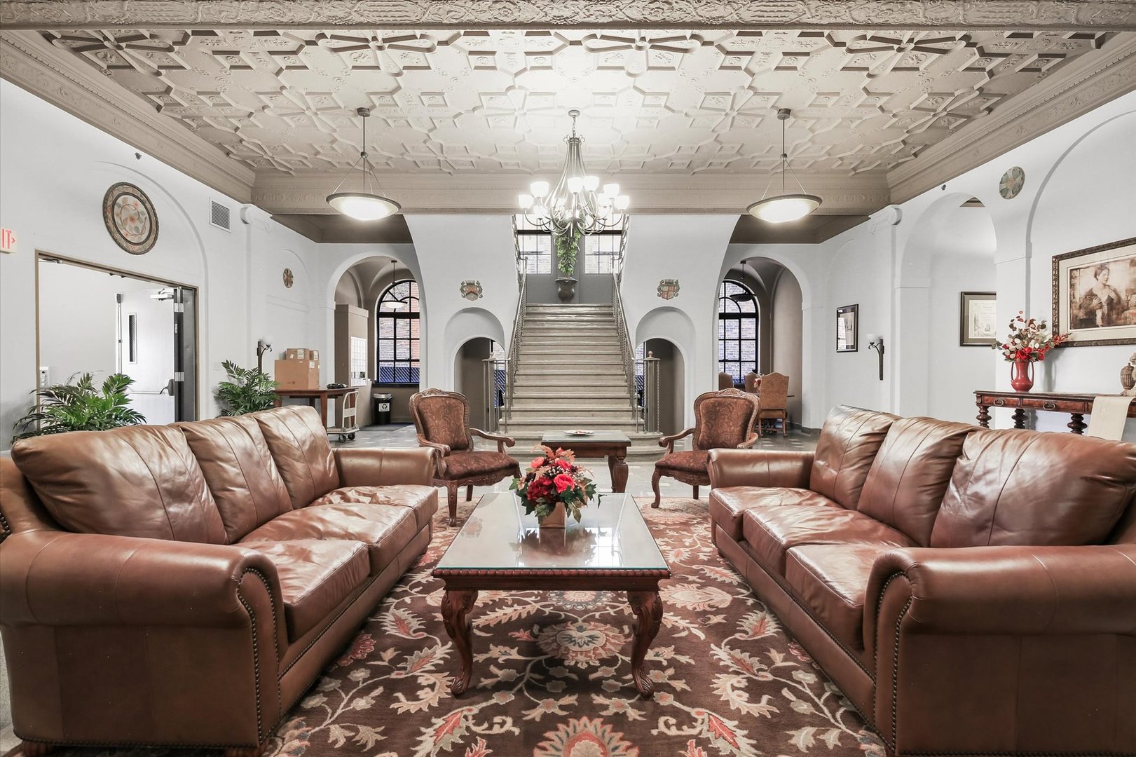 212 N Center Street #202, Bloomington, IL 61701