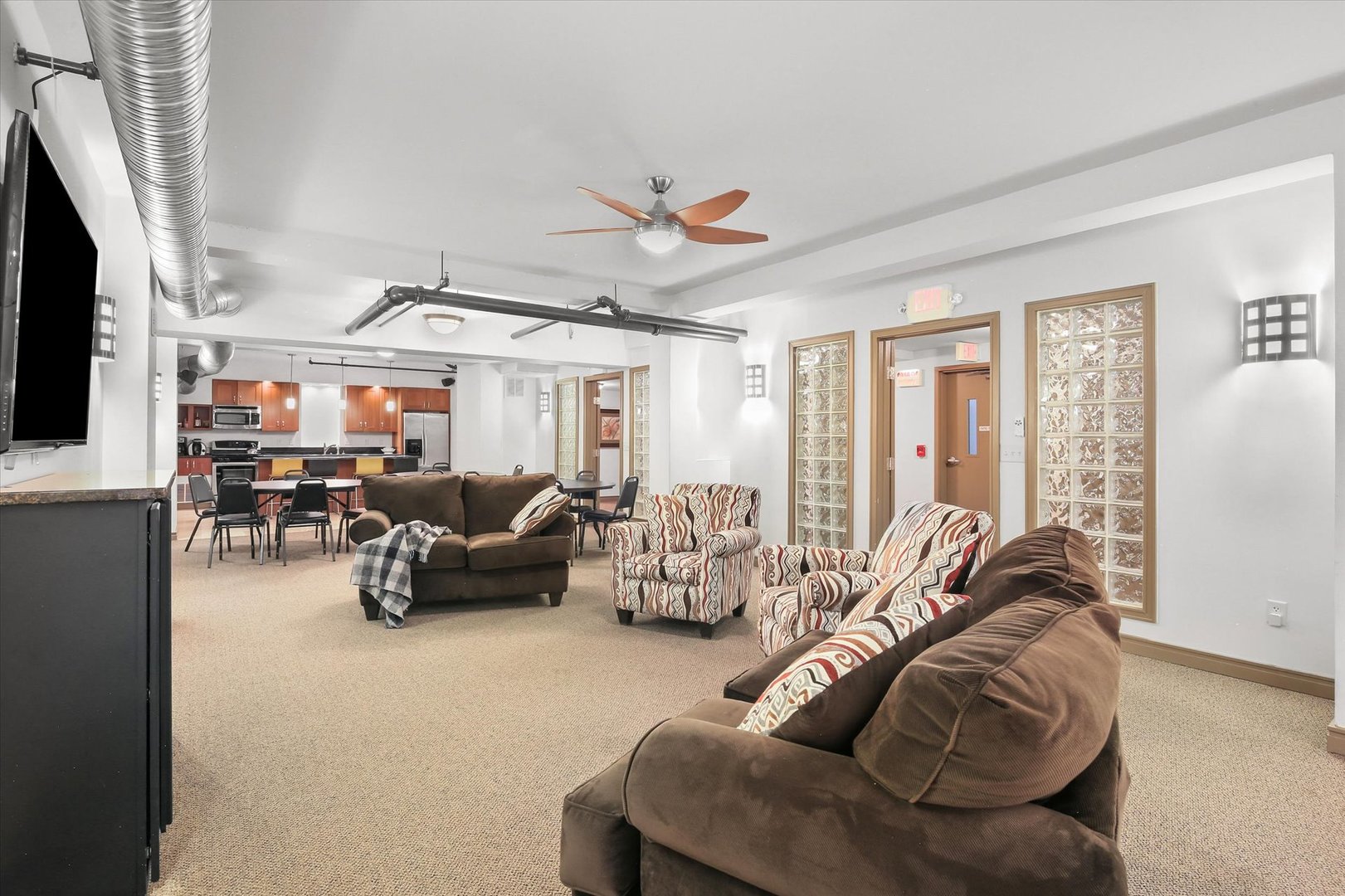 212 N Center Street #202, Bloomington, IL 61701