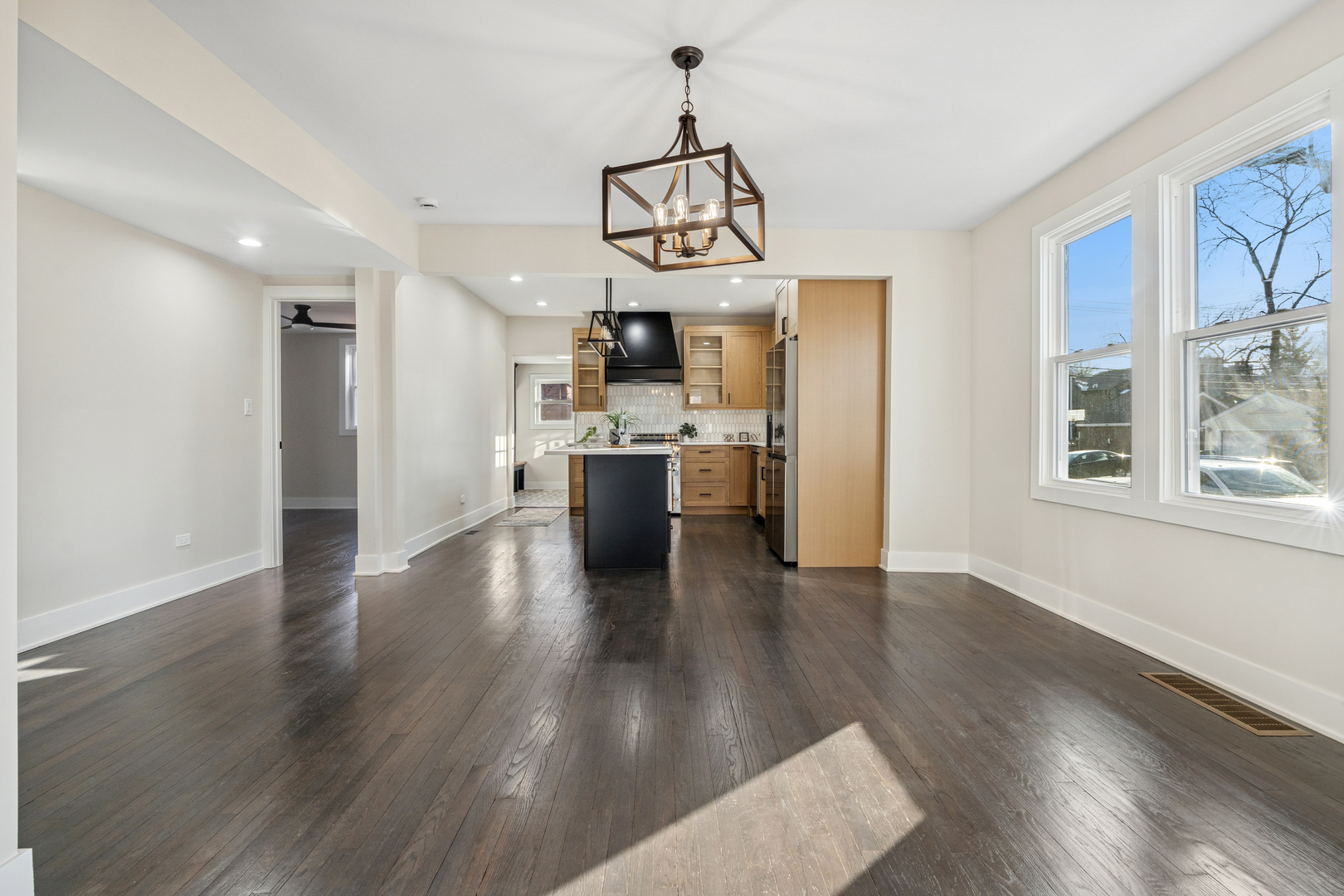 929 Prairie Avenue, Park Ridge, IL 60068