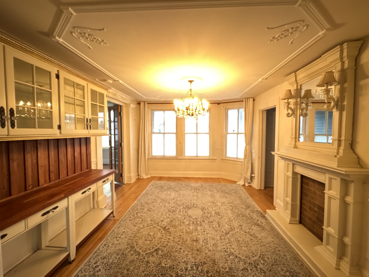 4604 Fairview Avenue, Downers Grove, IL 60515