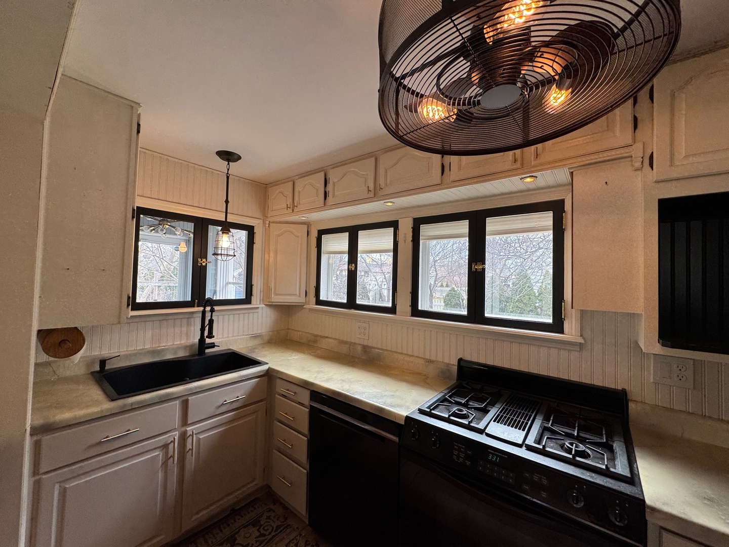 4604 Fairview Avenue, Downers Grove, IL 60515