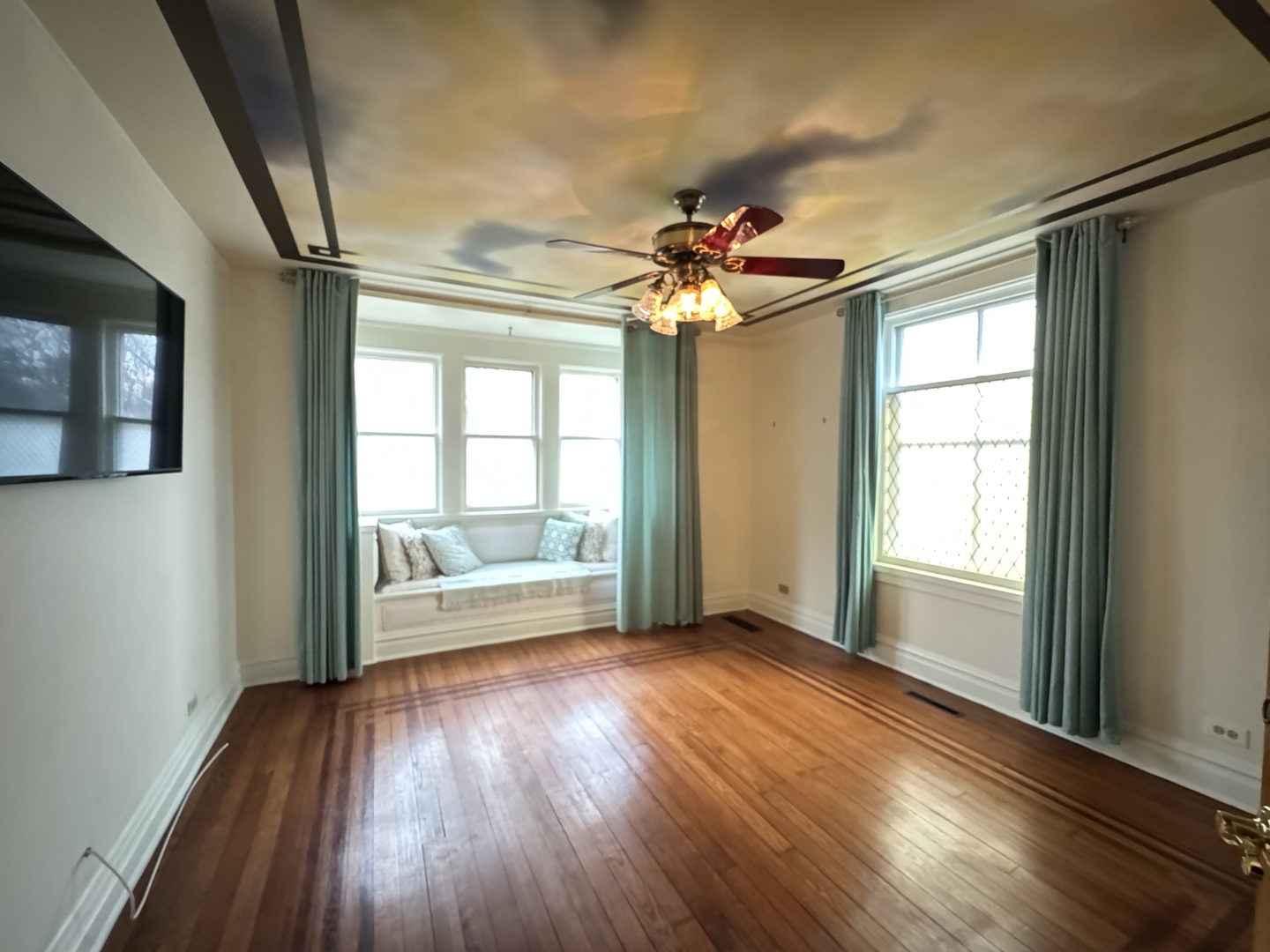 4604 Fairview Avenue, Downers Grove, IL 60515