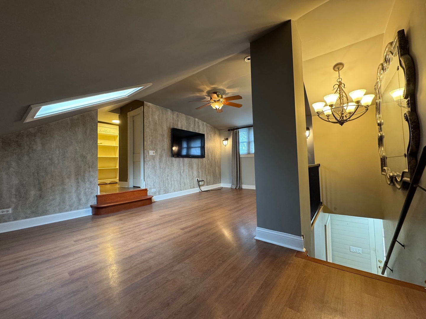 4604 Fairview Avenue, Downers Grove, IL 60515