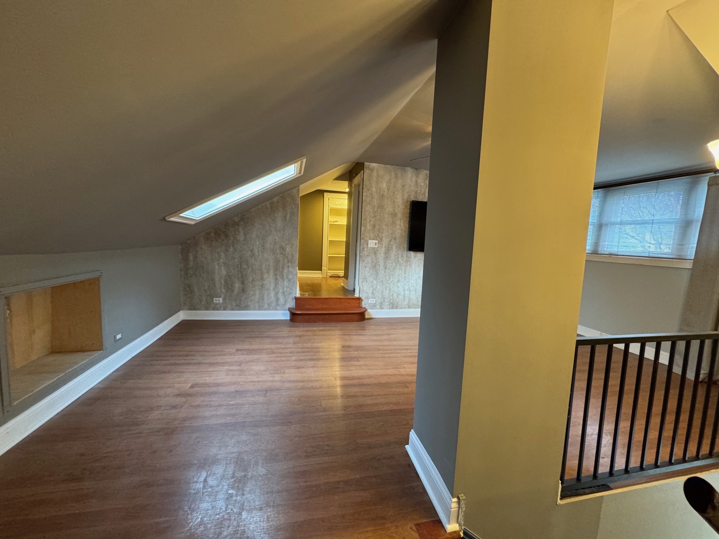 4604 Fairview Avenue, Downers Grove, IL 60515