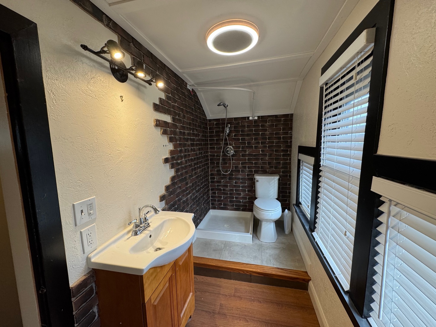 4604 Fairview Avenue, Downers Grove, IL 60515