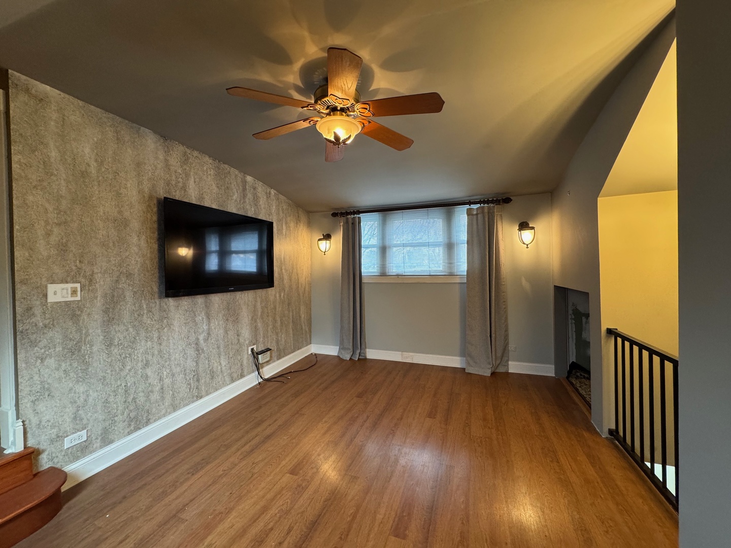 4604 Fairview Avenue, Downers Grove, IL 60515