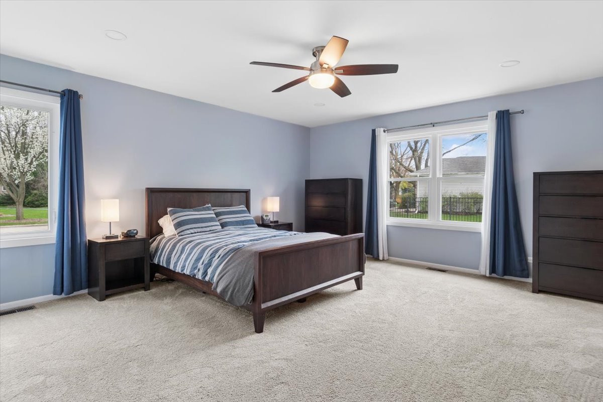 6644 Stowe Court, Lisle, IL 60532