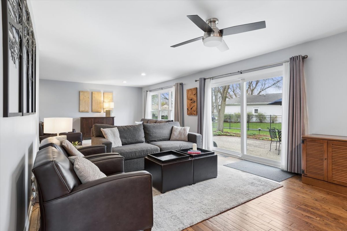 6644 Stowe Court, Lisle, IL 60532