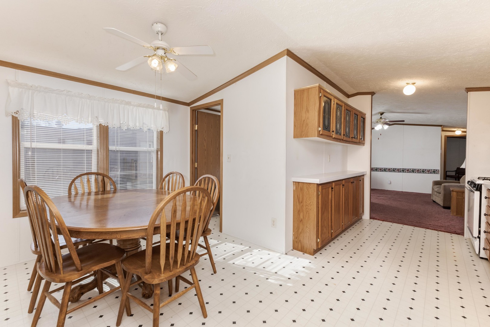 602 6th Street, Bloomington, IL 61704