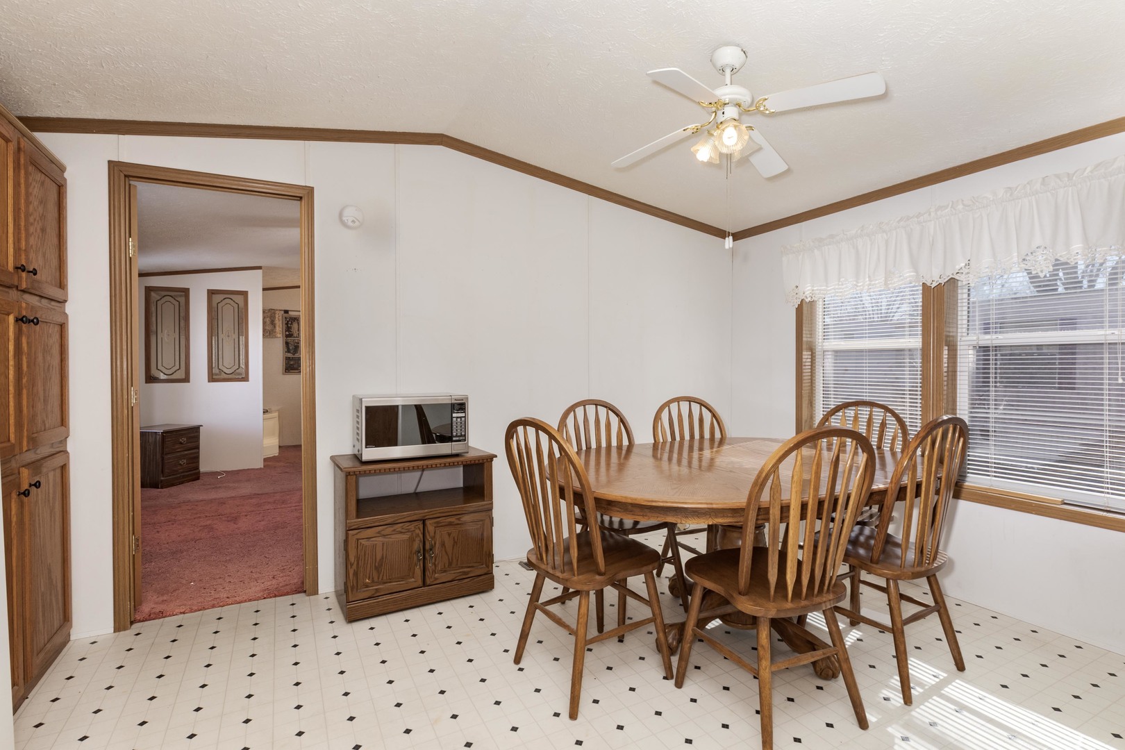 602 6th Street, Bloomington, IL 61704