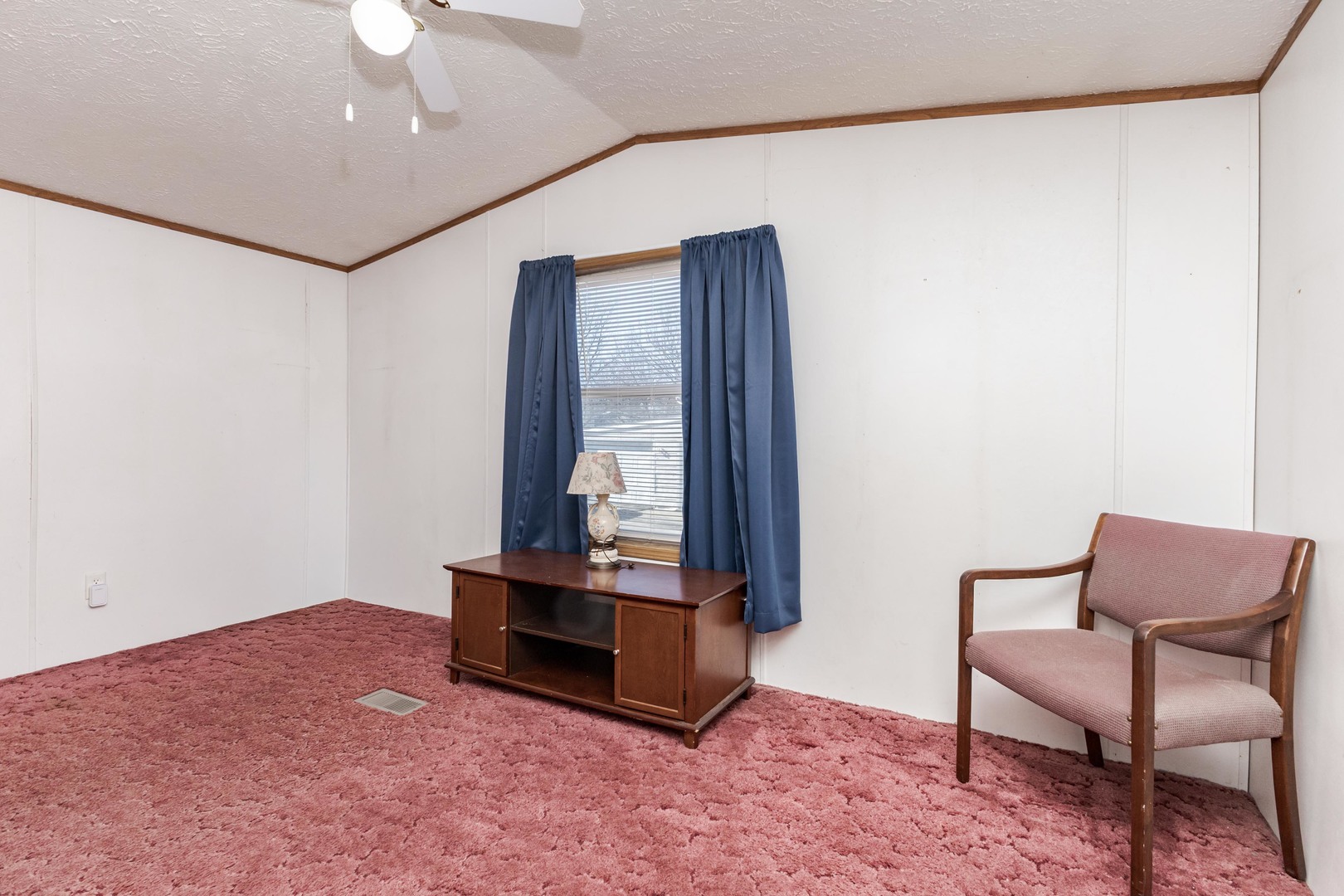 602 6th Street, Bloomington, IL 61704