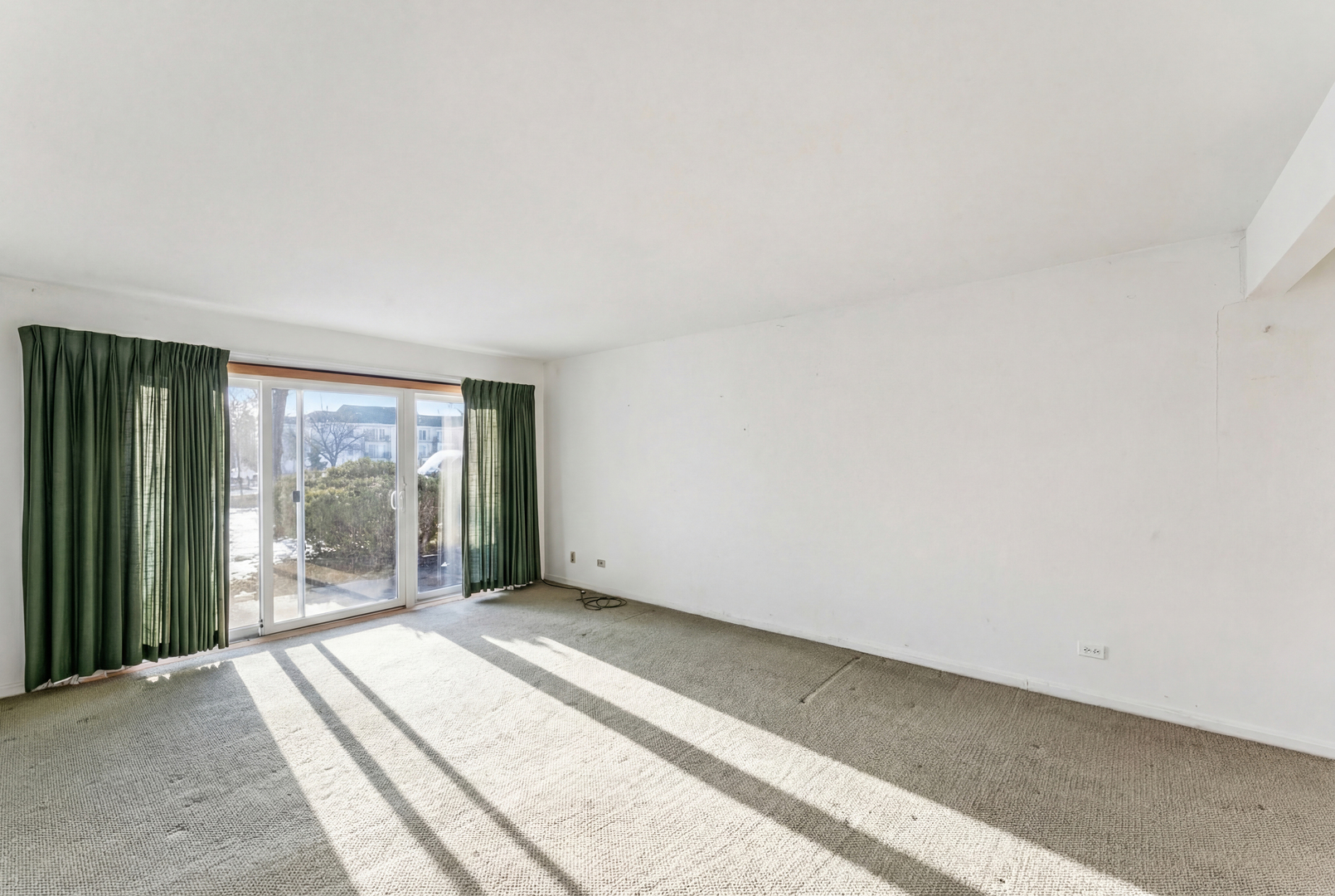 5200 Carriageway Drive #117, Rolling Meadows, IL 60008