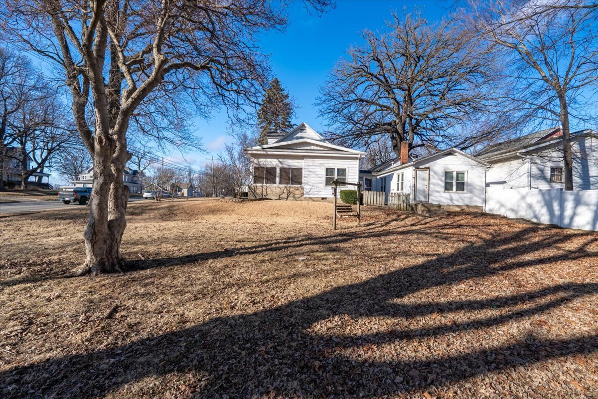 603 S Main Street, Eureka, IL 61530