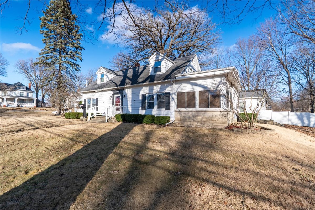 603 S Main Street, Eureka, IL 61530