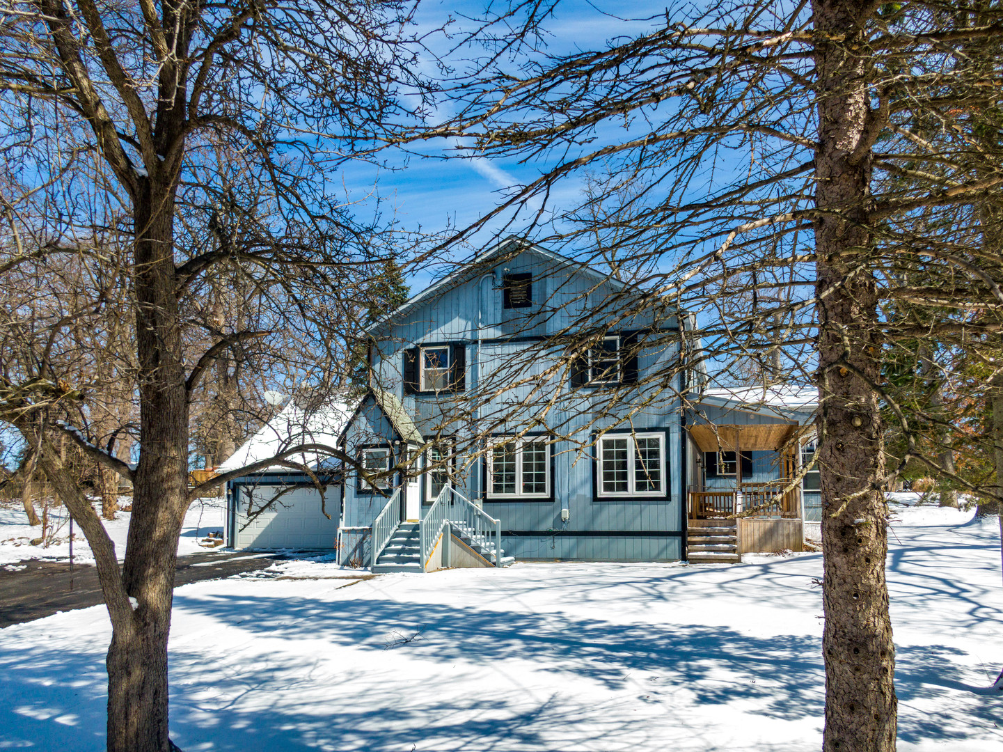 21870 W Lake Avenue, Round Lake, IL 60073