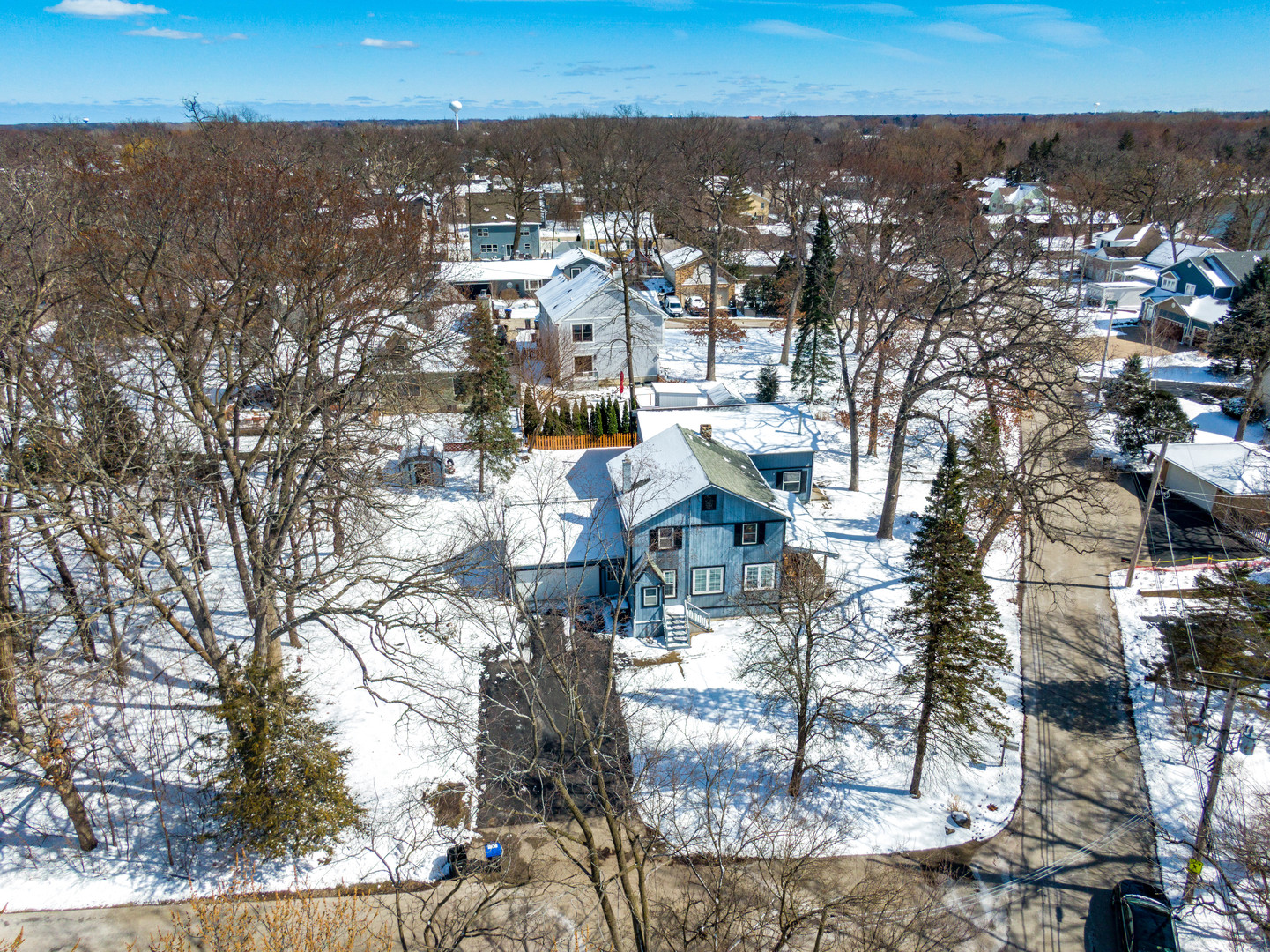 21870 W Lake Avenue, Round Lake, IL 60073