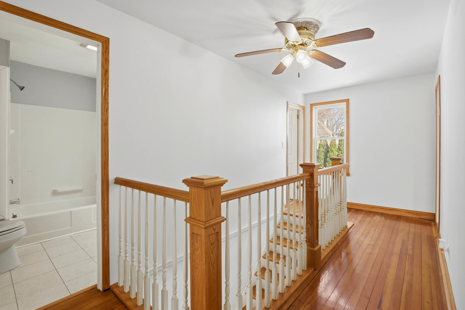 21870 W Lake Avenue, Round Lake, IL 60073