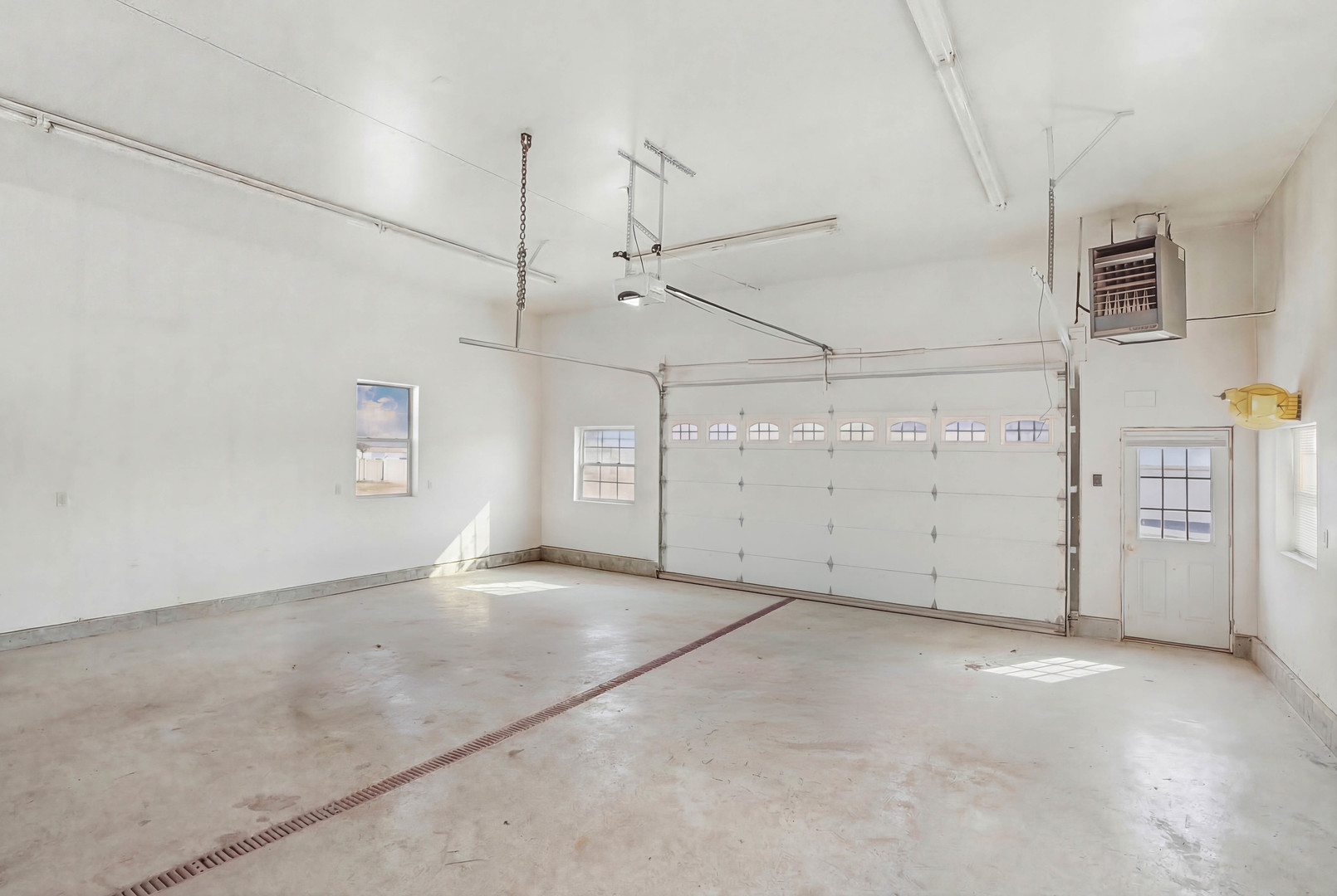 21870 W Lake Avenue, Round Lake, IL 60073