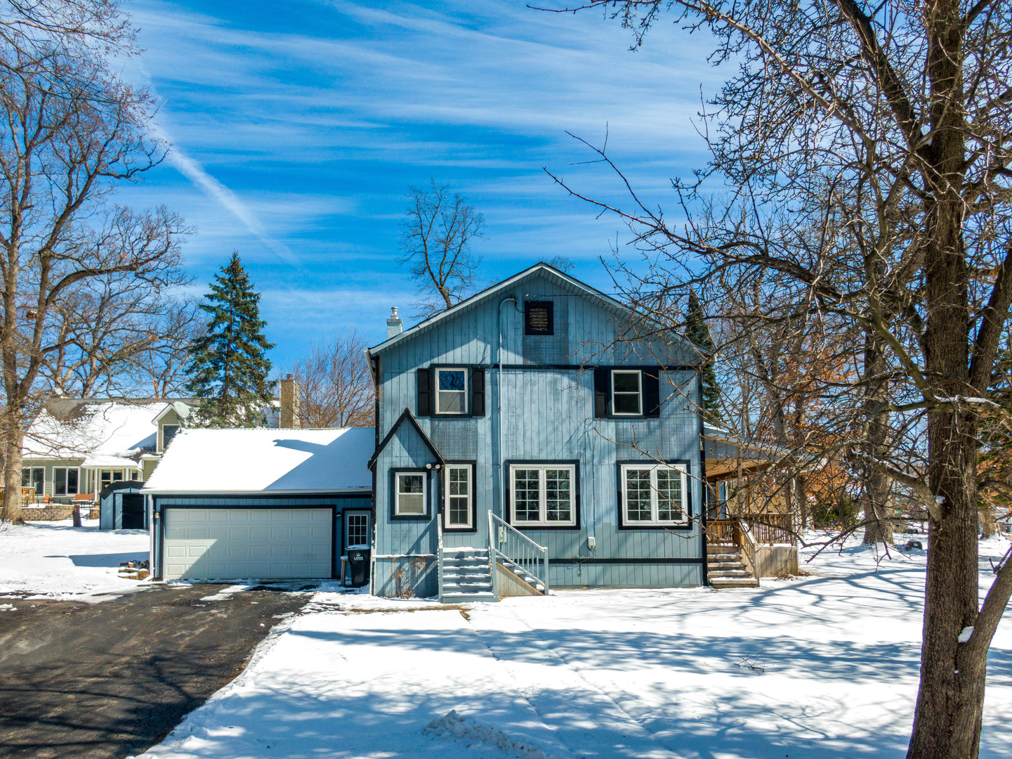 21870 W Lake Avenue, Round Lake, IL 60073