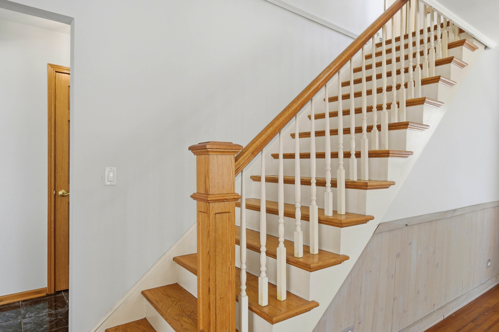 21870 W Lake Avenue, Round Lake, IL 60073